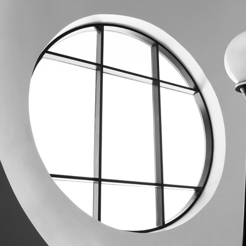 Curved, circular aluminium window frames