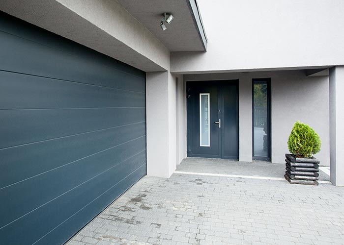 Glazed aluminium entrance door